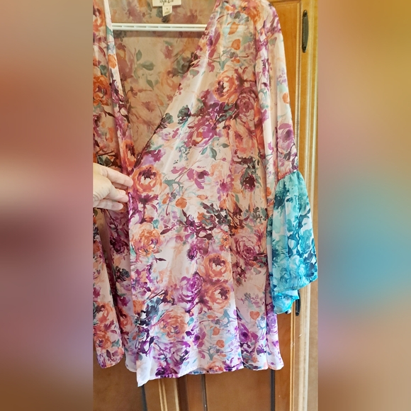 Bell-Sleeve Chiffon Kimono Cardigan - Picture 8 of 11
